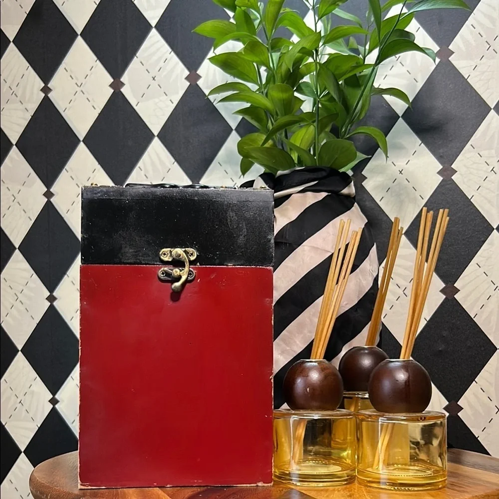 Vintage‎ Black and Red Decorative Storage Box